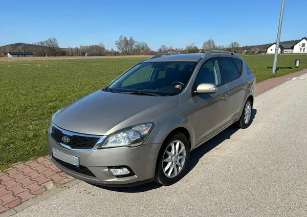 Kia Ceed cena 16900 przebieg: 247000, rok produkcji 2010 z Kielce małe 154